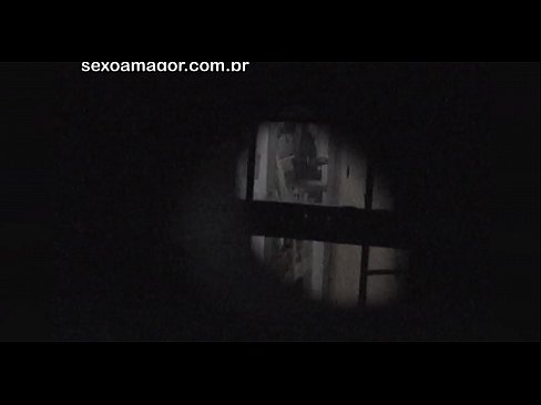 ❤️ Blondie viene segretamente filmato da un voyeur del quartiere nascosto dietro mattoni cavi ❤️❌ Video di sessoal it.yourxxxvideos.ru ❌❤
